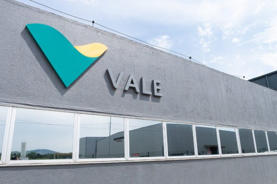 Vale Xerem RJ CTSS Centro Tecnologico de Solucoes Sustentaveis.Foto da Fachada com a logo da Vale VA