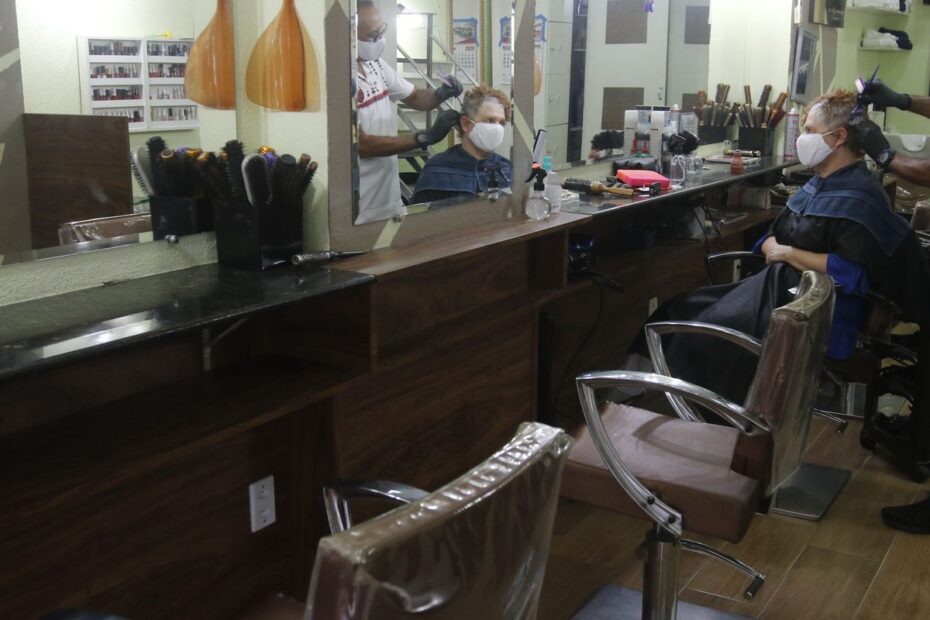 comercio de rua e saloes de beleza reabrem20200627 0337