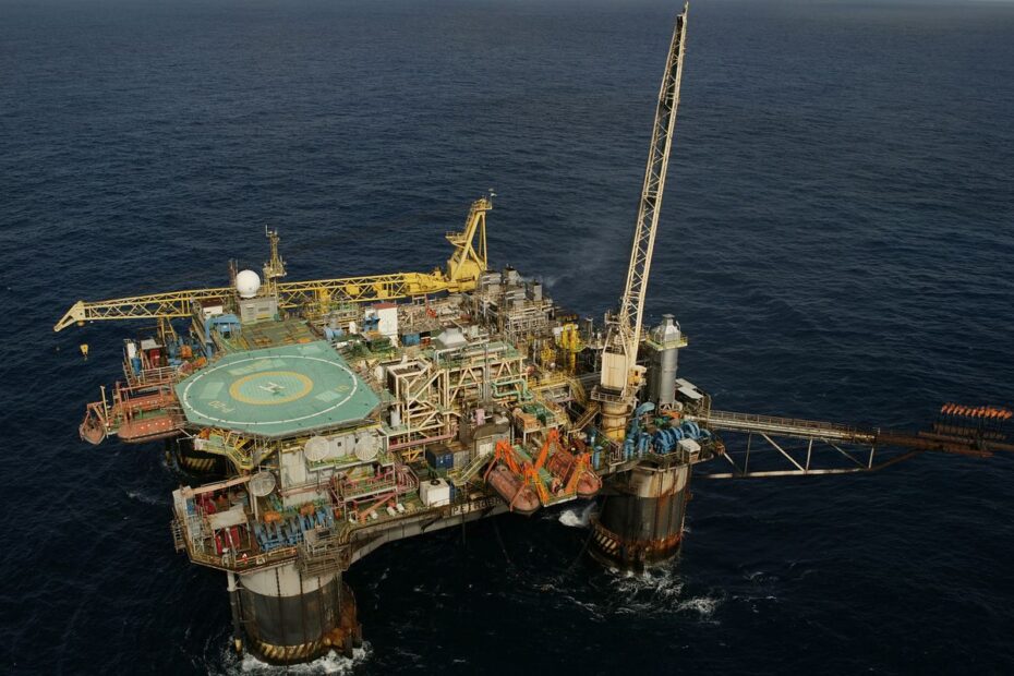 plataforma semi submersivel p 20 bacia de campos petroleo do brasil petrobras 0