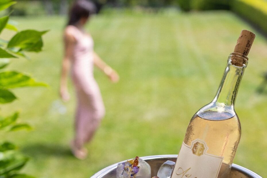 meghan markle her rose wine