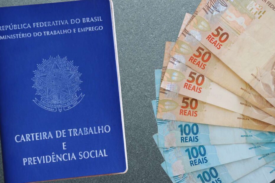 sd primeira parcela decimo terceiro salario carteira de trabalho dinheiro