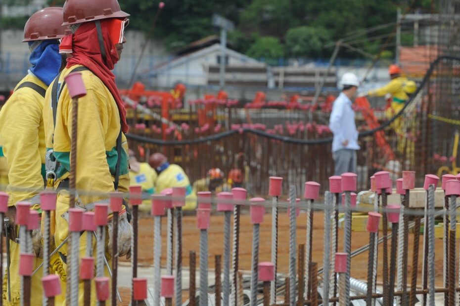 construcao civil obras canteiro de obras construcao trabalhadores190220142529 0