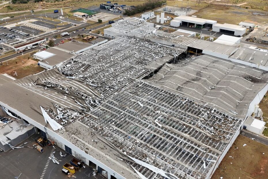 destruicao da fabrica da toyota em porto feliz