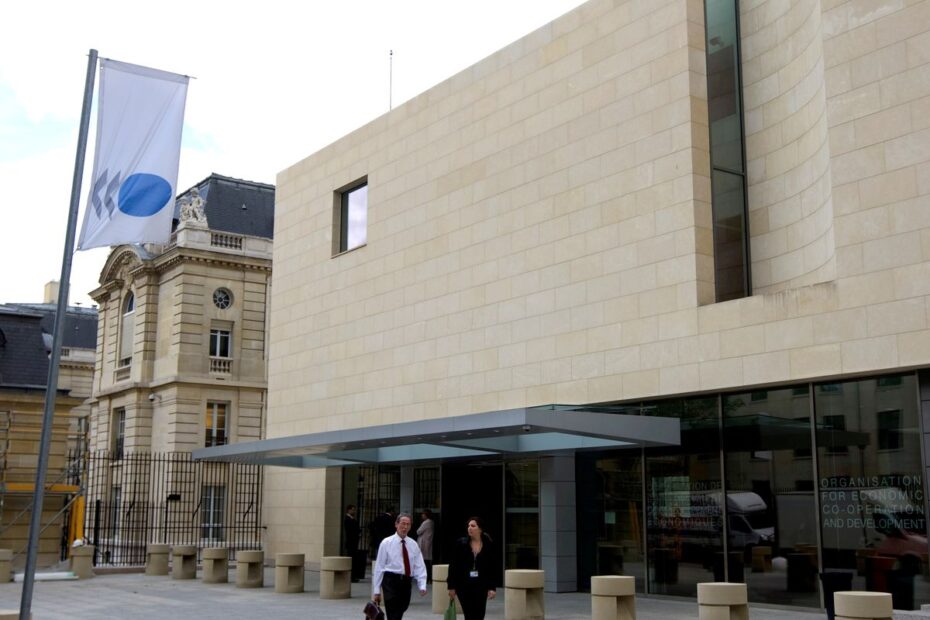 2022 06 10t180910z 1 lynxmpei590ru rtroptp 4 oecd tax