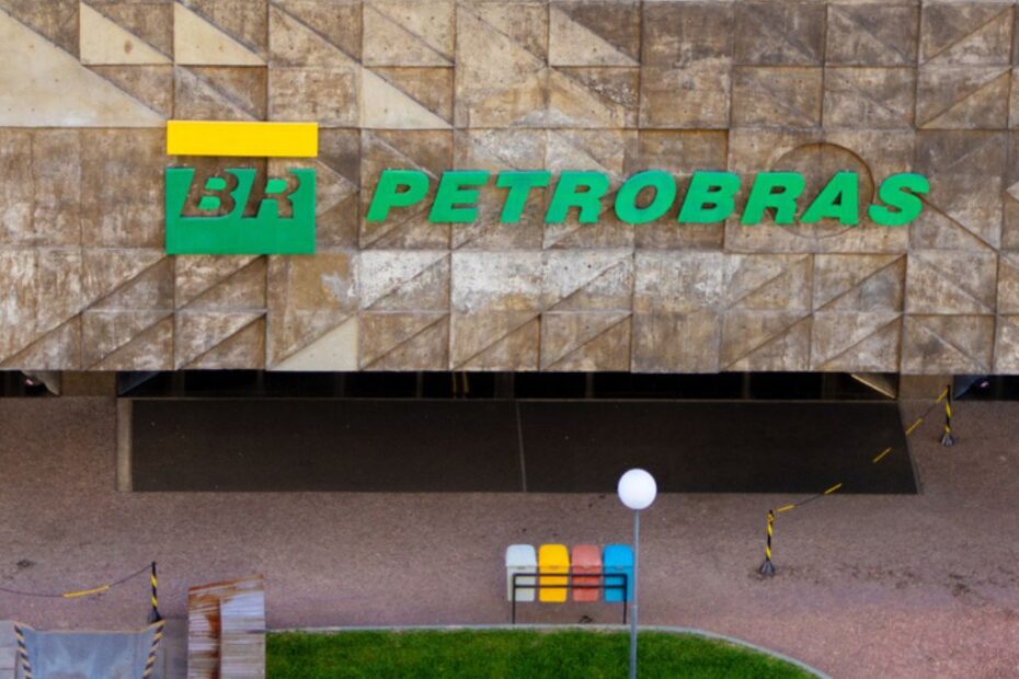Petrobras PETR3PETR4 afirma que execucao financeira seguiu mercado e capex