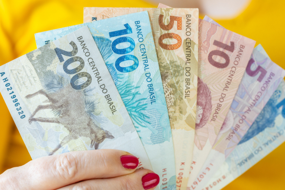 dinheiro dividendos imagem andrzej rostek istockphoto